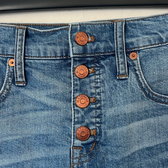 Madewell Women’s Cut Off Denim Shirts High Rise Button Fly Size 26 🗝️ - Picture 2 of 5